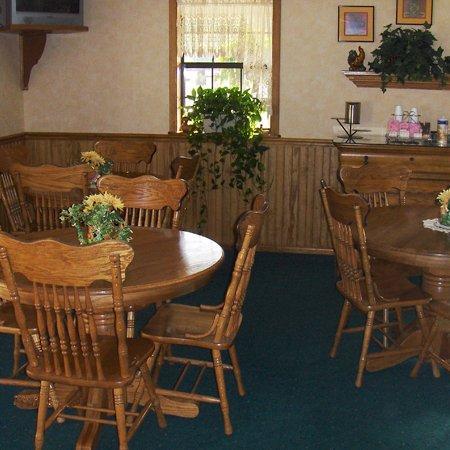 Riverwood Inn Glenwood Restoran gambar